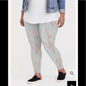Torrid Size 2 polka dot leggings
